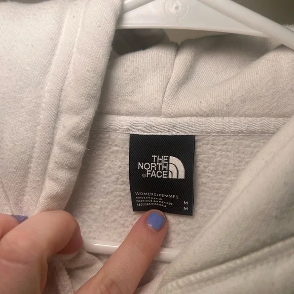 The North Face White Hoodie Size M – Classic Logo Streetwear Pullover - Picture 3 of 5